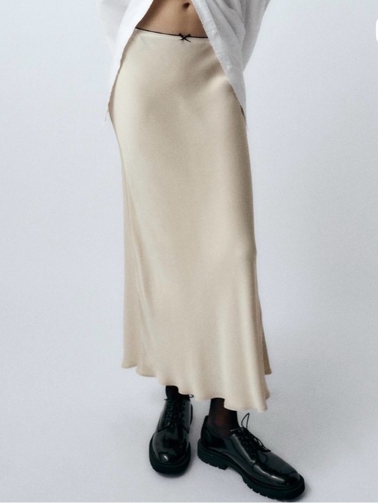 Zara Dresses & Skirts - Zara Cream Satin Maxi Skirt Black Bow NWT XXL
